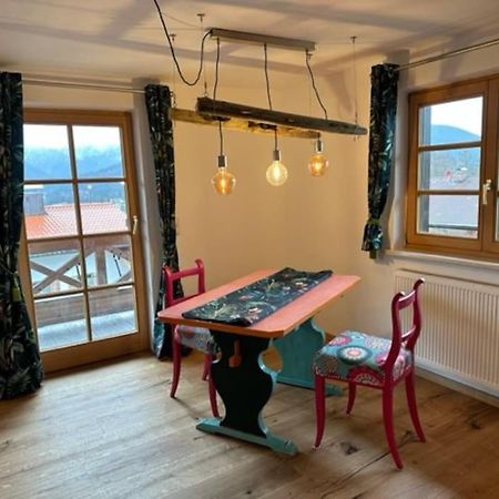 Charmante Farbenfrohe Wohnung Fuer Zwei Fischbachau Exteriér fotografie