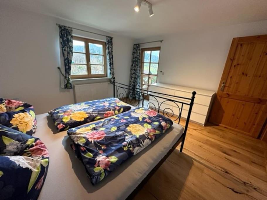 Charmante Farbenfrohe Wohnung Fuer Zwei Fischbachau Exteriér fotografie